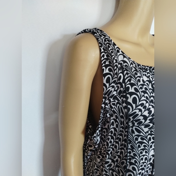 Voir voir Woman Black White Pattern Dress Size 18W Flowy Sleeveless Plus Size - Picture 3 of 7